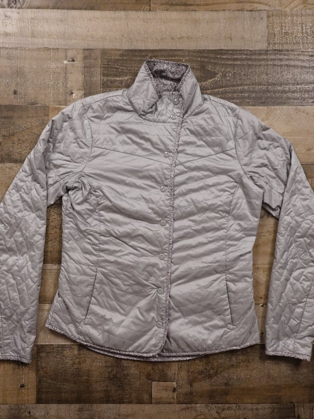 Mountain Hardwear Trekkin Insulated Shacket Women’s M Gray Quilted Jacket